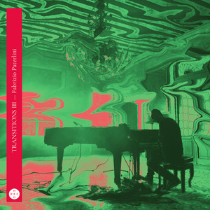 日本老师内急peeVK
